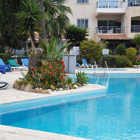 Rachel Suite By The Pool Paphos Exterior foto