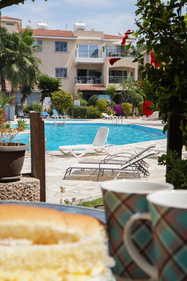 Rachel Suite By The Pool Paphos Exterior foto